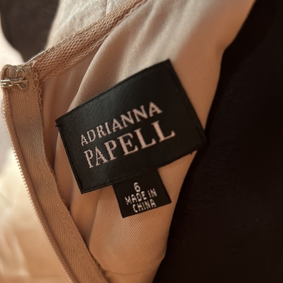 Perfect Adrianna Papell cocktail or party dress! Sz 6. Only worn twice. - Picture 4 of 6